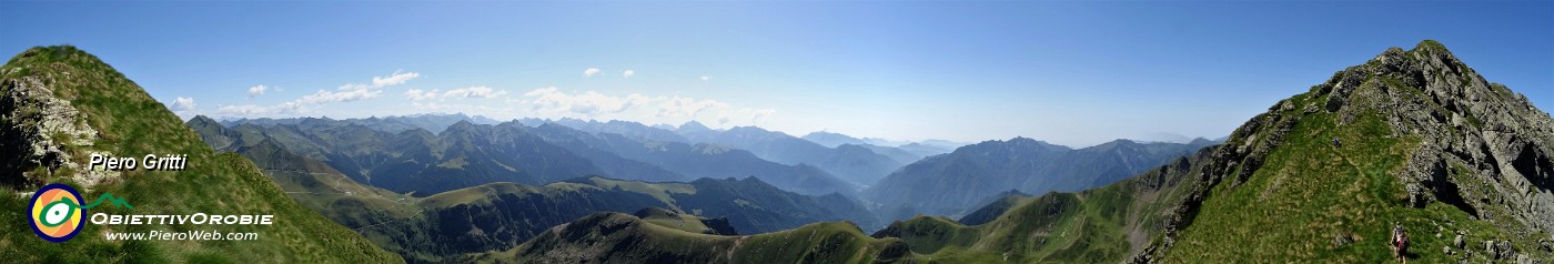 47 A sx il Colombarolo disceso, a dx il Ponteranica con vista in Orobie .jpg